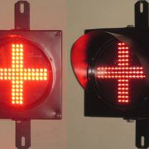 Đèn tín hiệu giao thông chữ thập D200 màu đỏ